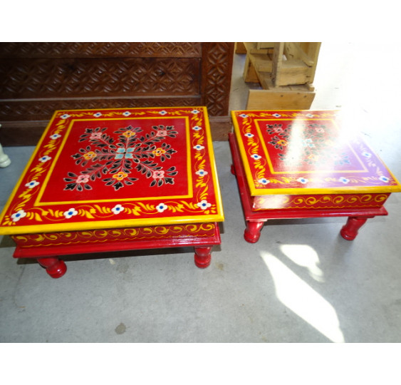 "Bazot" cushion table in 38x38 cm red and flowers