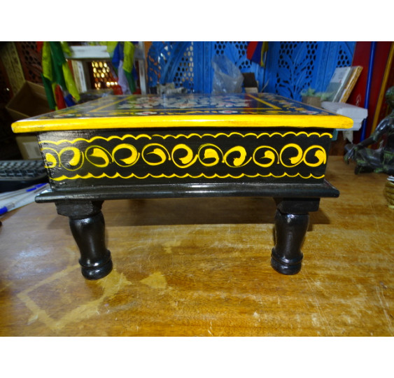 Table à coussin "bazot" en 30x30 cm noire et fleurs