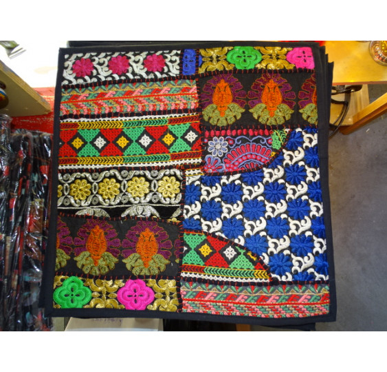 cover 40x40 cm in old Gujarat fabrics - 469