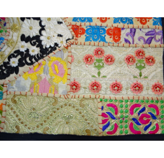 cover 40x40 cm in old Gujarat fabrics - 487