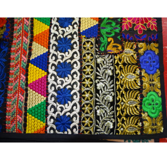 cover 40x40 cm in old Gujarat fabrics - 500