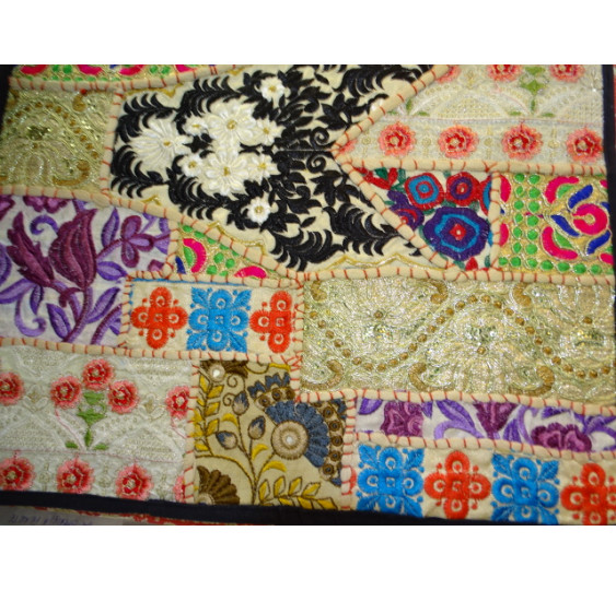 cover 40x40 cm in old Gujarat fabrics - 512