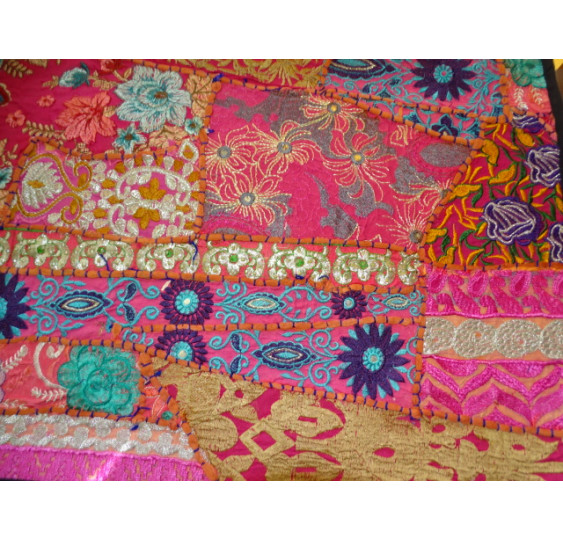 Gujarat cushion cover in 60x60 cm - 547