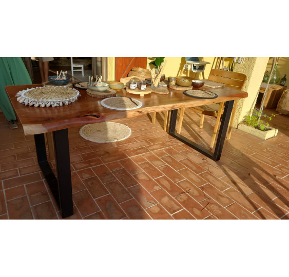 Table en acacia massif avec bords non délignés 200x90 cm