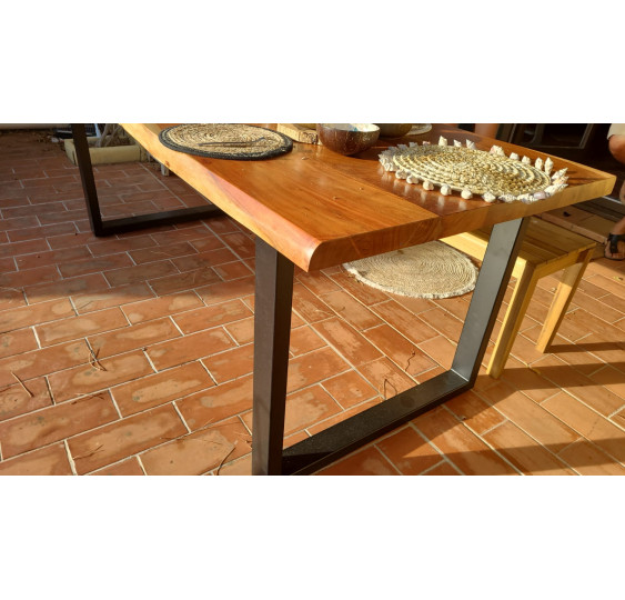 Table en acacia massif avec bords non délignés 200x90 cm
