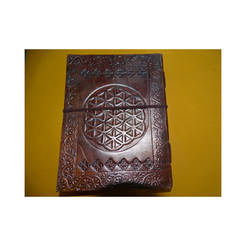 Leather travel diary with SOLITAIRE pattern 15X20 cm