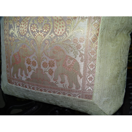 Cushion cover 2 elephants in ecru color with a brocade edge