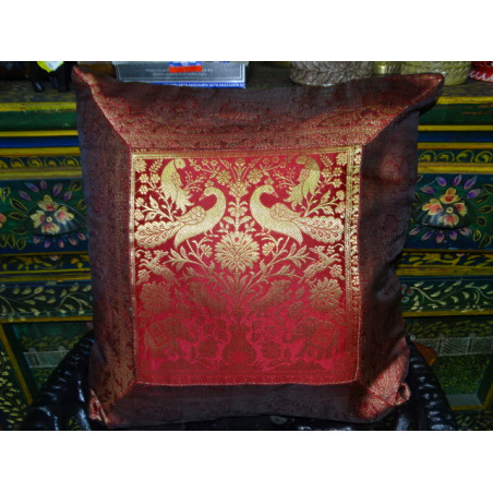 Cushion cover 2 elephants in burgundy color with a brocade edge