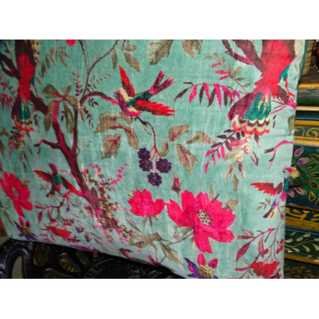 Velvet covers with green bird of paradise in 60X60 cm