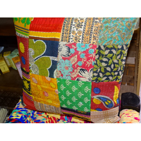 PATCHWORK 40x40 cm covers in multicolored cotton