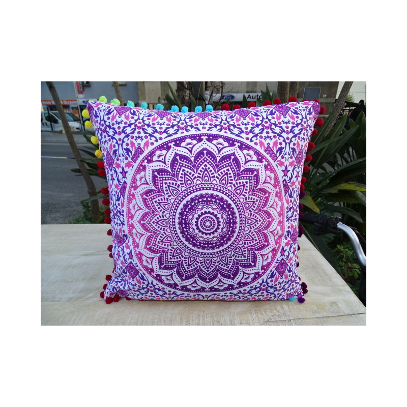 Cushion covers 40x40 cm in fuchsia and purple color with pompoms