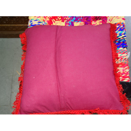 Housses de coussin 40x40 cm de couleur rouge et franges rouges