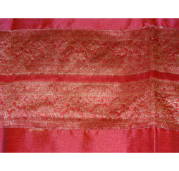 Taffeta curtains with double brocade - red