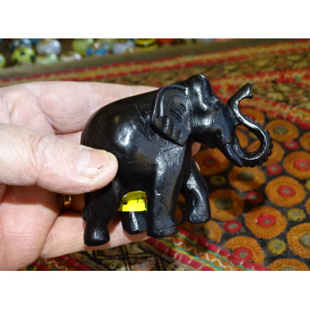 Porte encens en résine éléphant noir
