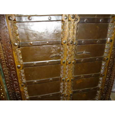Small antique cupboard doors with metal - 2