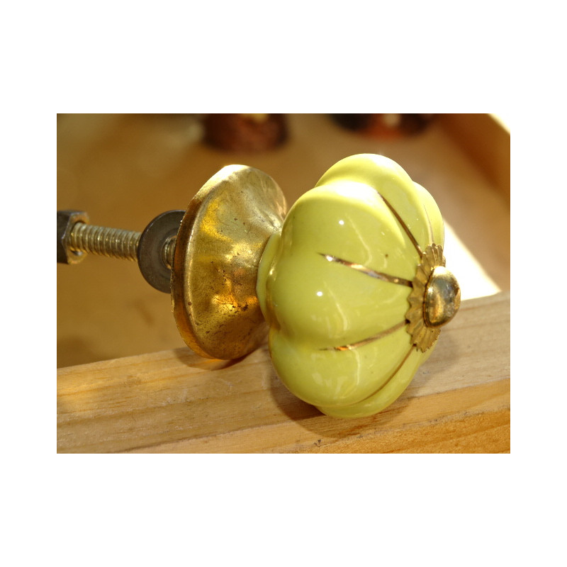 Mini yellow pumpkin buttons with gold line - 35 mm