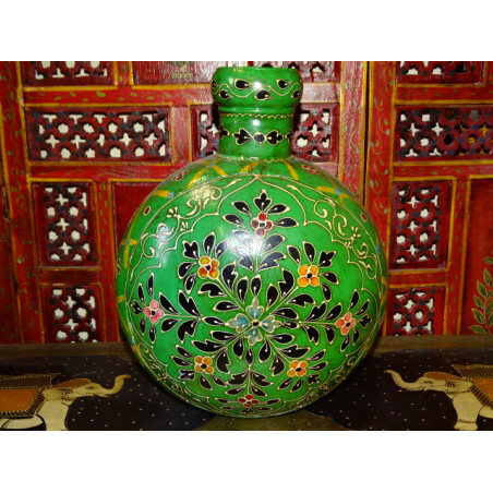 Jar painted green hand water (MM)