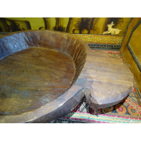 Vieux plat en bois du Népal -9