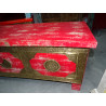 Long chest with mango wood cover with red patina and brass