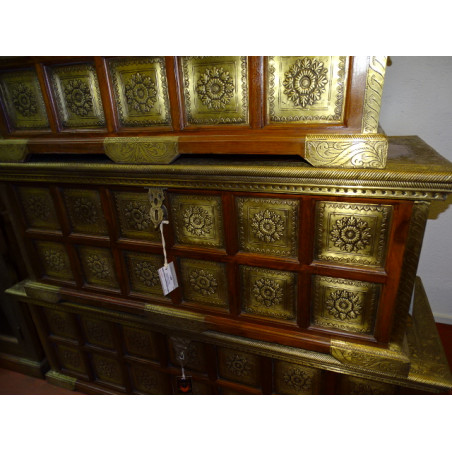 Chest in rosewood decorated with stamped brass plates - large model