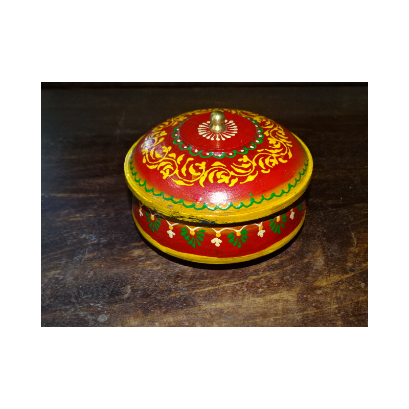 Hand painted red round box with a diameter of 11 cm