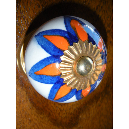 Porcelain knobs star orange blue