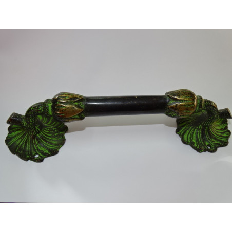 Grande poignée avec feuilles d'acanthe noire patinée verte - 22 cm