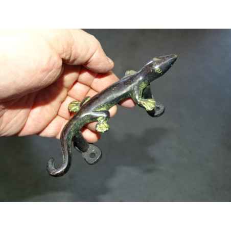 green and smooth patinated salamander bronze handle - left