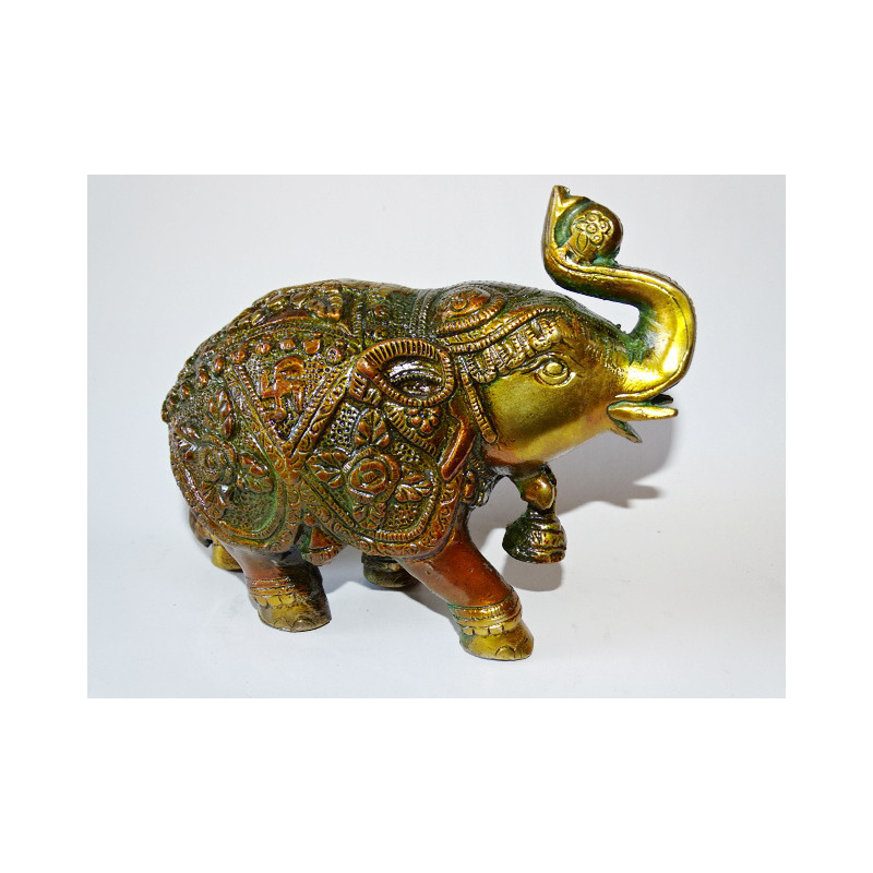 Elephant de cérémonie avec clochette et patine dorée et marron