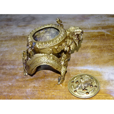 Encensoir en forme de dragon en bronze avec patine dorée