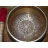 Damask singing bowl with Buddha inside (16 cm in diameter)