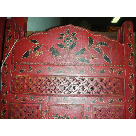 screen/head bed (relief, flower, red)