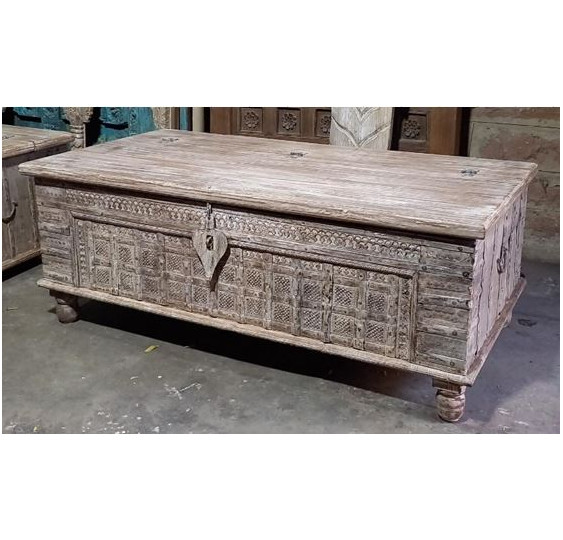 Vieux coffre Pitarah table basse en 141x74x50 cm